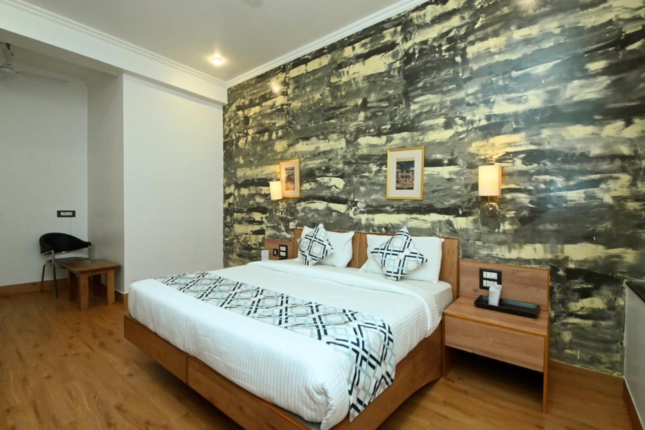 Hotel Yulia- Le Amour Inn Dźajpur Zewnętrze zdjęcie