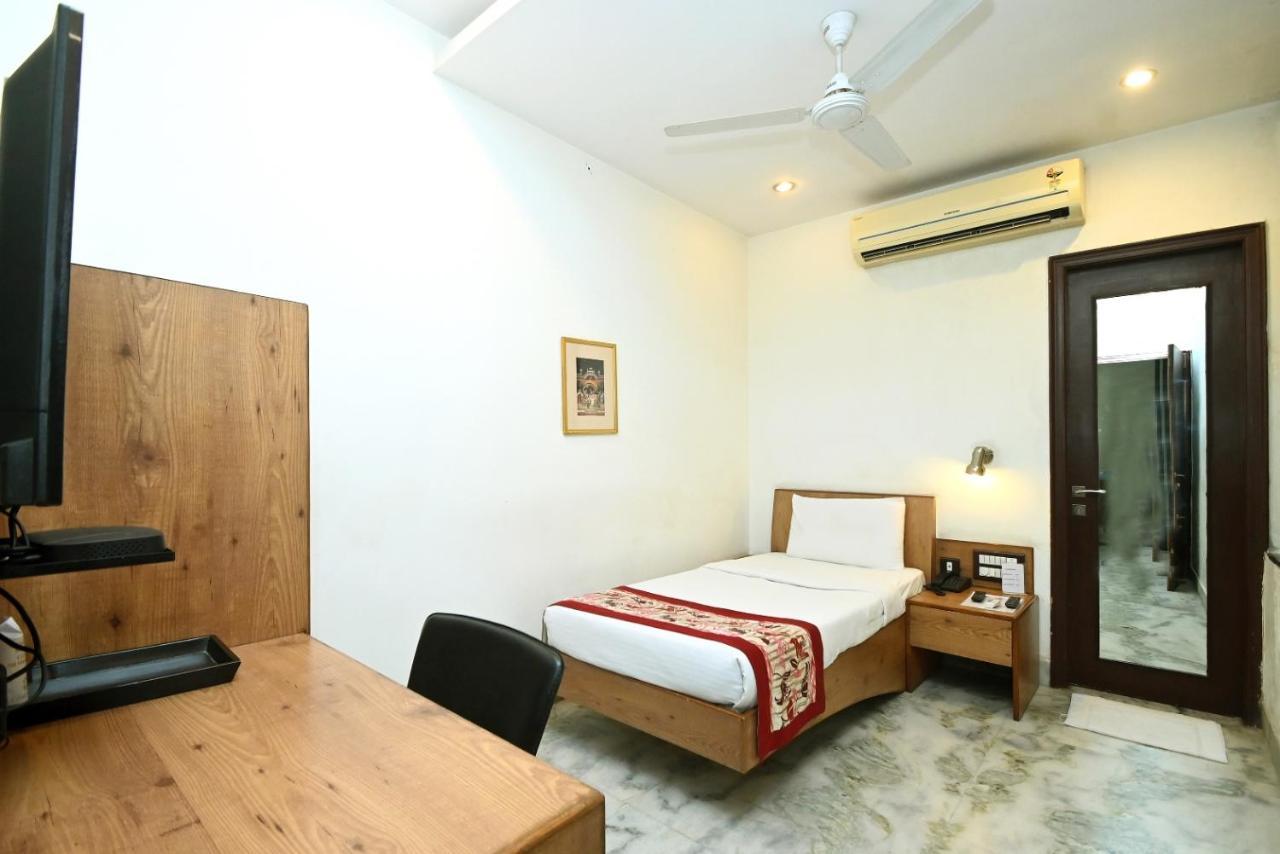 Hotel Yulia- Le Amour Inn Dźajpur Zewnętrze zdjęcie