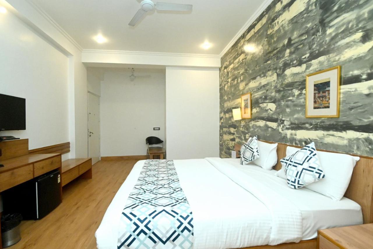 Hotel Yulia- Le Amour Inn Dźajpur Zewnętrze zdjęcie