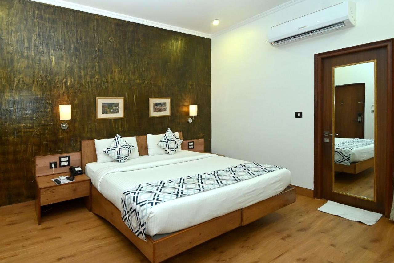Hotel Yulia- Le Amour Inn Dźajpur Zewnętrze zdjęcie