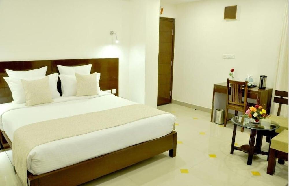 Hotel Yulia- Le Amour Inn Dźajpur Zewnętrze zdjęcie