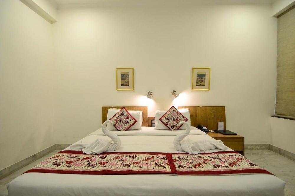 Hotel Yulia- Le Amour Inn Dźajpur Zewnętrze zdjęcie