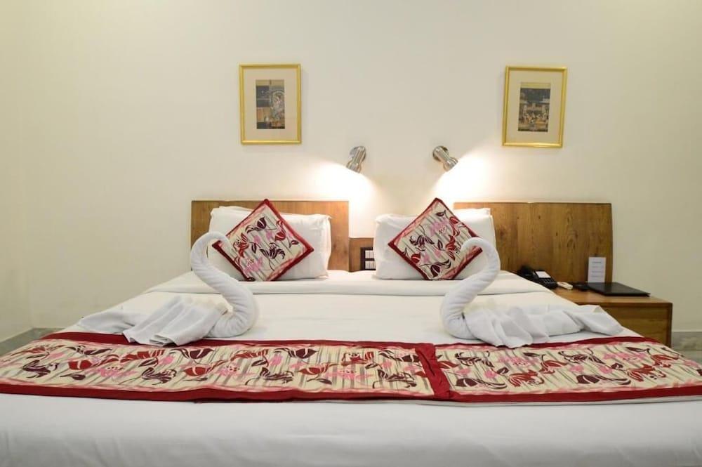 Hotel Yulia- Le Amour Inn Dźajpur Zewnętrze zdjęcie