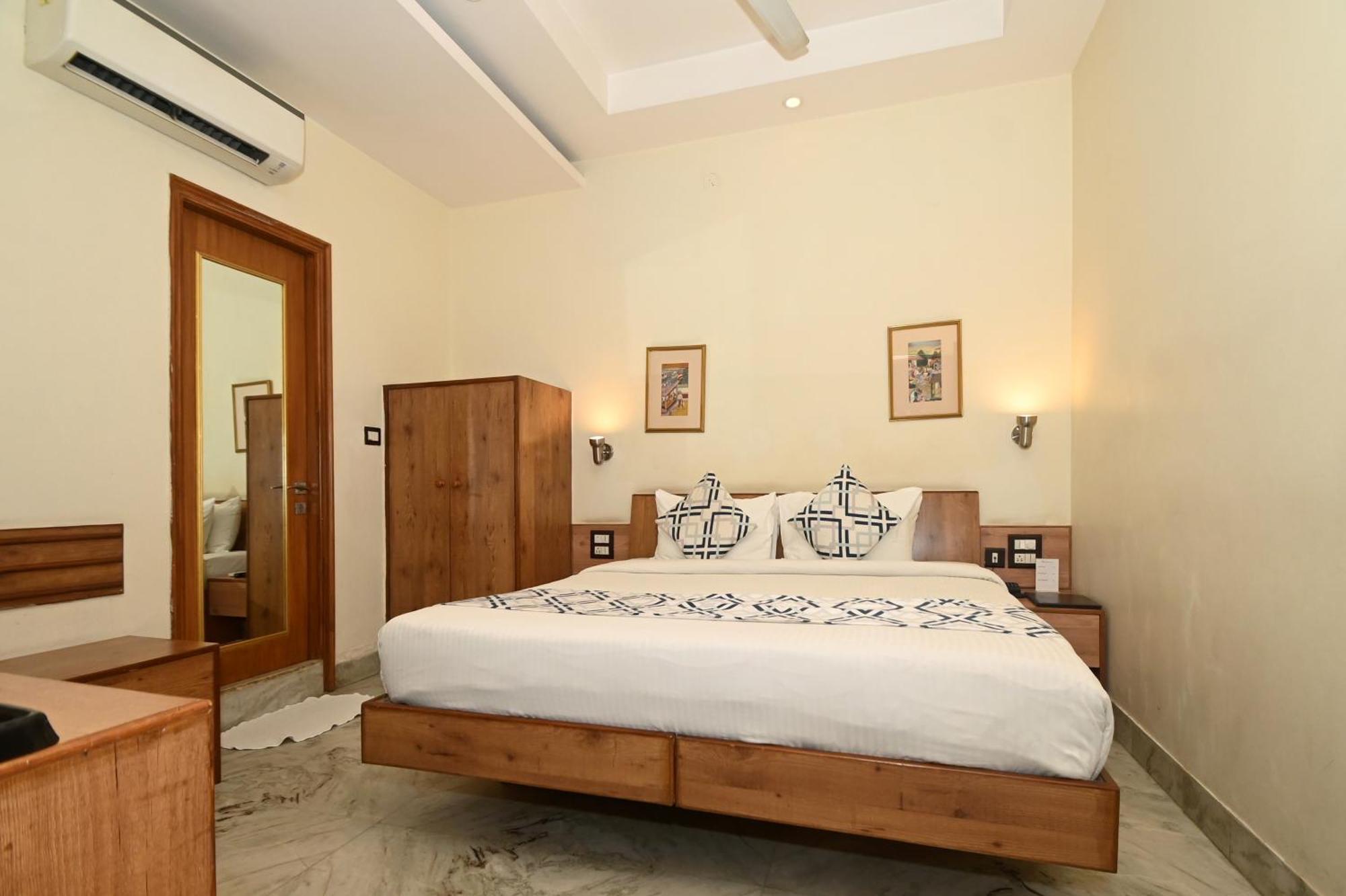 Hotel Yulia- Le Amour Inn Dźajpur Zewnętrze zdjęcie